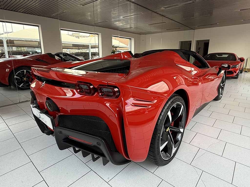 FERRARI SF90 Spider VISIBILE IN SEDE UFFICIALE ITALIANA IVA ESP - 8