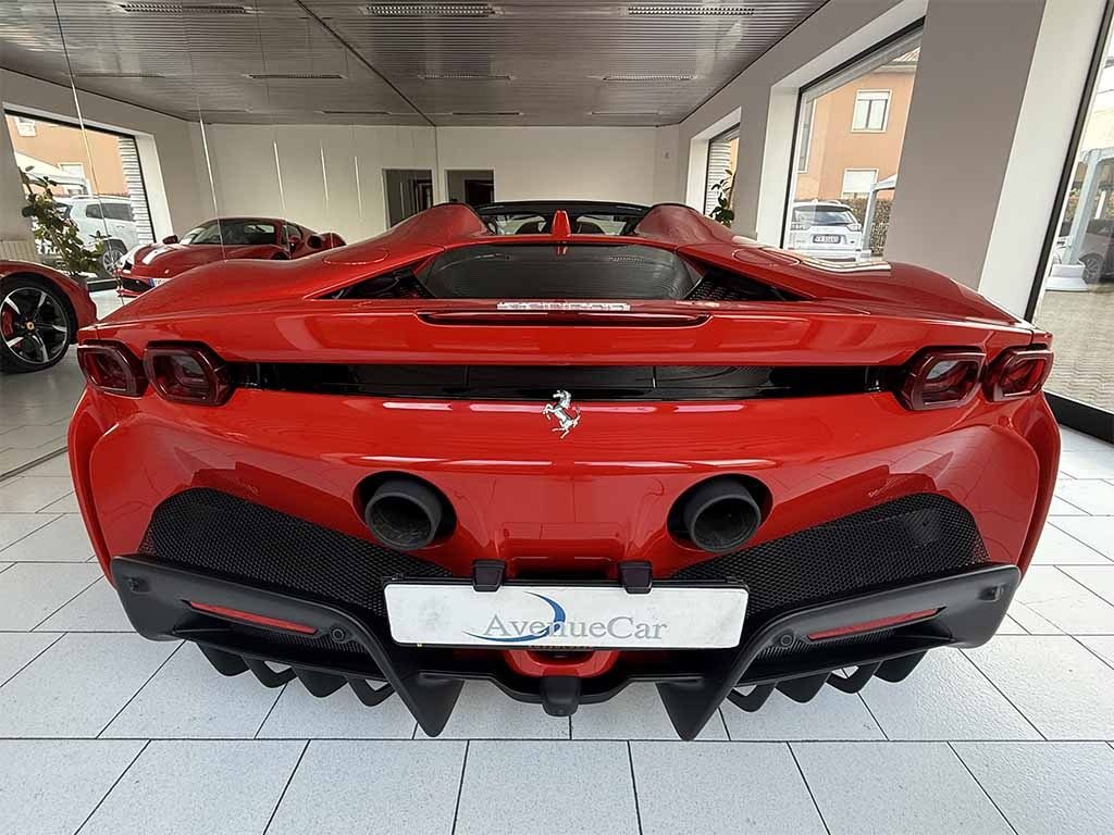 FERRARI SF90 Spider VISIBILE IN SEDE UFFICIALE ITALIANA IVA ESP - 10