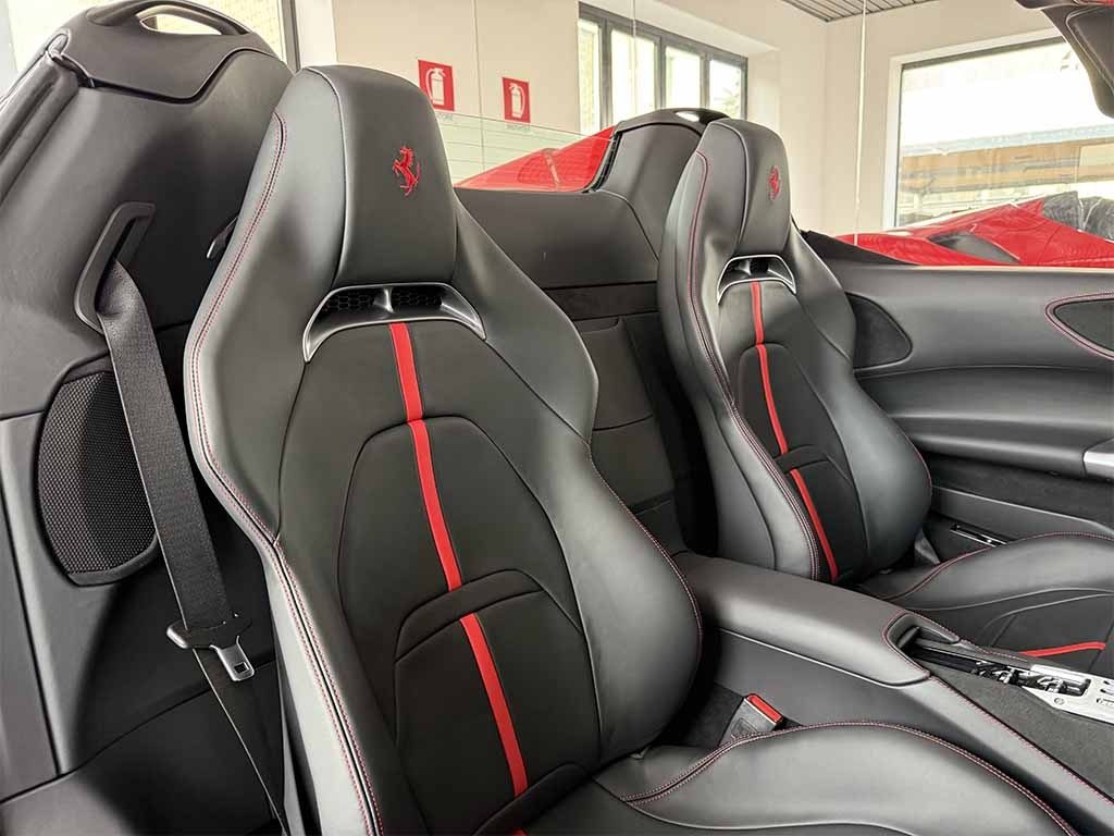 FERRARI SF90 Spider VISIBILE IN SEDE UFFICIALE ITALIANA IVA ESP - 26