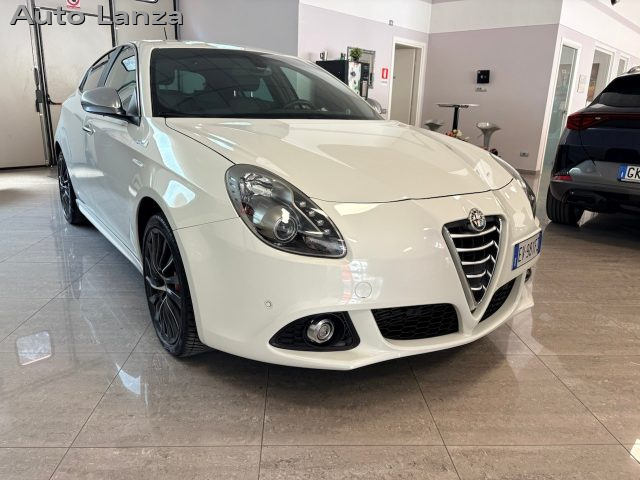ALFA ROMEO Giulietta Bianco pastello