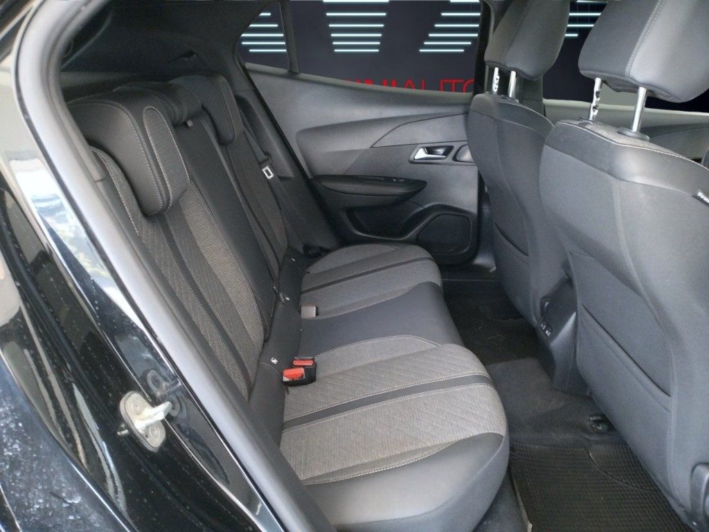 PEUGEOT 2008 BlueHDi 130 Cv EAT8 Automatica Allure Km 78.000 - 16