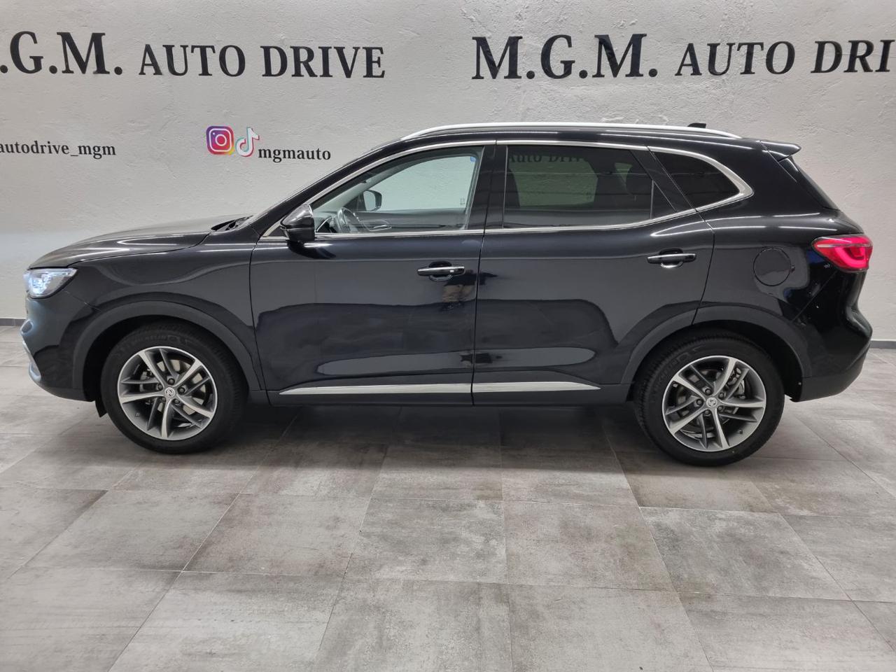 MG EHS Plug-in Hybrid Luxury - 2