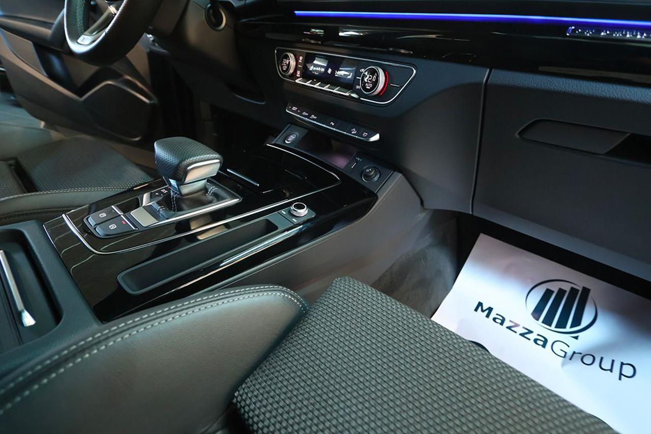 AUDI Q5 40 TDI Sportback Quattro Identity Black S-Line - 36