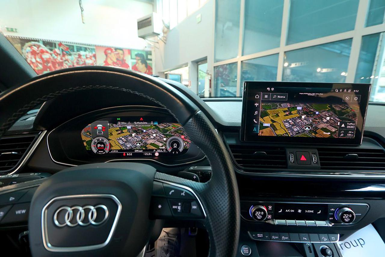 AUDI Q5 40 TDI Sportback Quattro Identity Black S-Line - 35