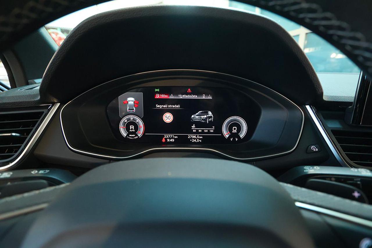 AUDI Q5 40 TDI Sportback Quattro Identity Black S-Line - 31
