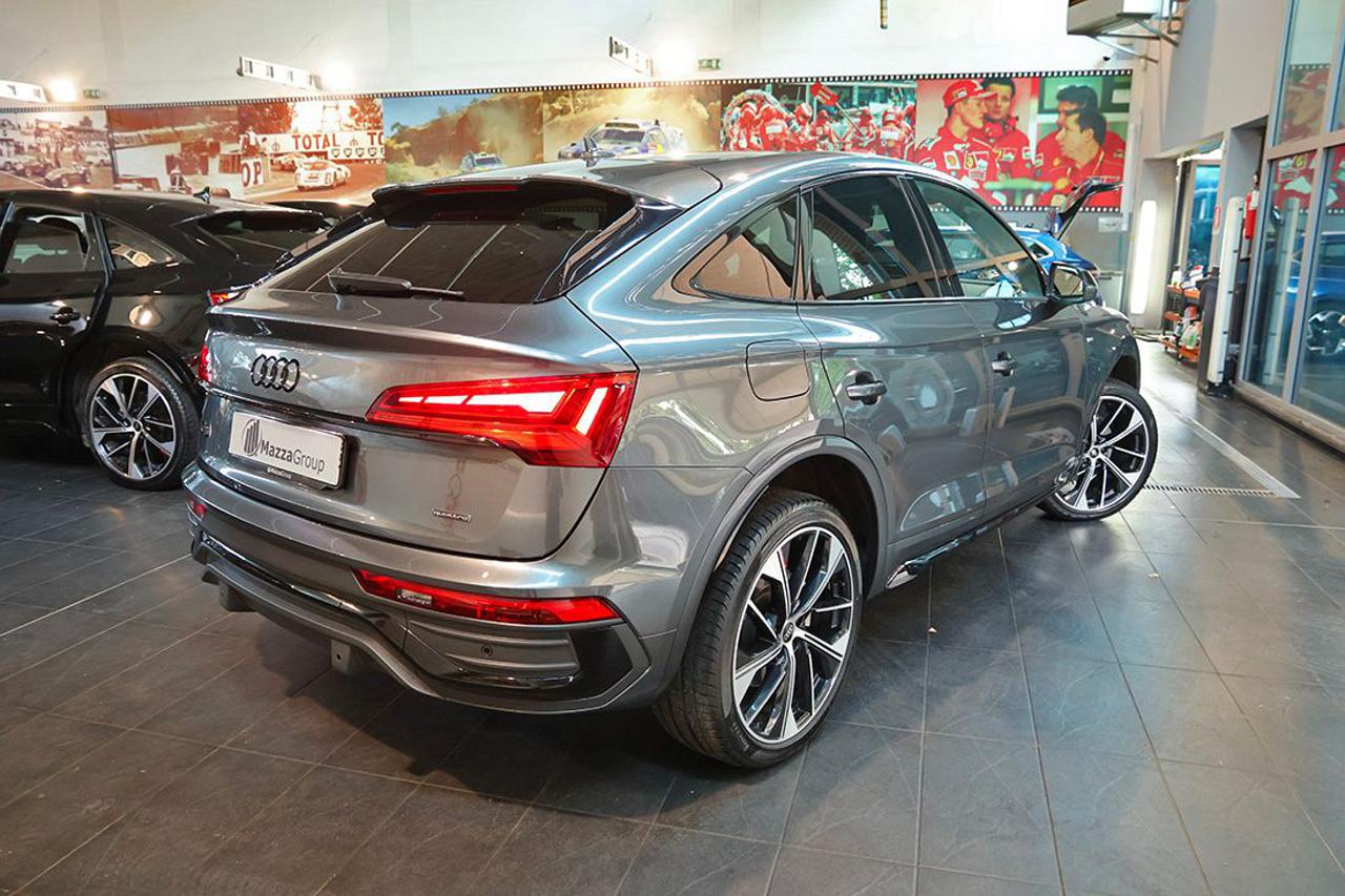 AUDI Q5 40 TDI Sportback Quattro Identity Black S-Line - 9