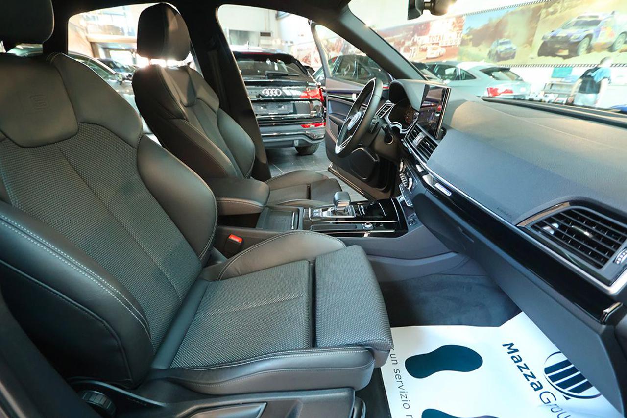 AUDI Q5 40 TDI Sportback Quattro Identity Black S-Line - 48