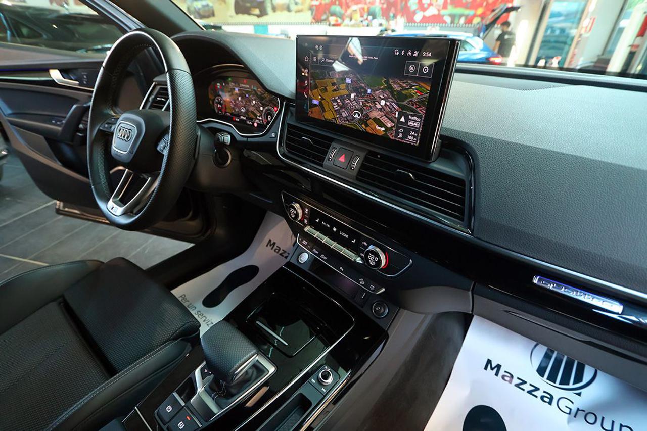 AUDI Q5 40 TDI Sportback Quattro Identity Black S-Line - 37