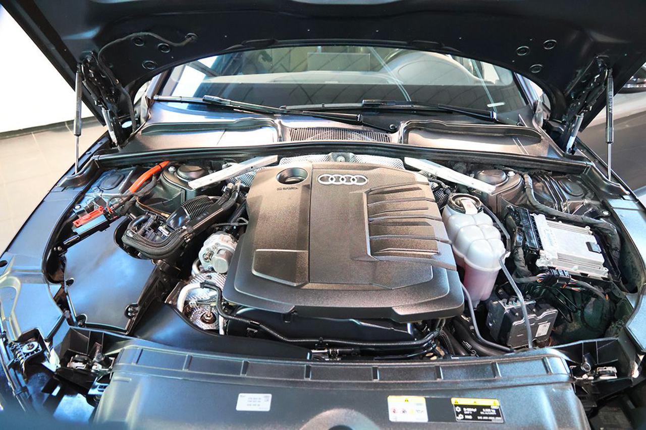 AUDI A4 40 TDI Quattro S-Tronic S-Line - 11