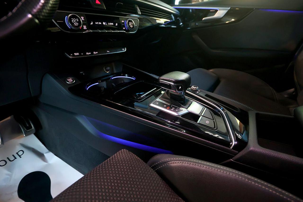 AUDI A4 40 TDI Quattro S-Tronic S-Line - 37