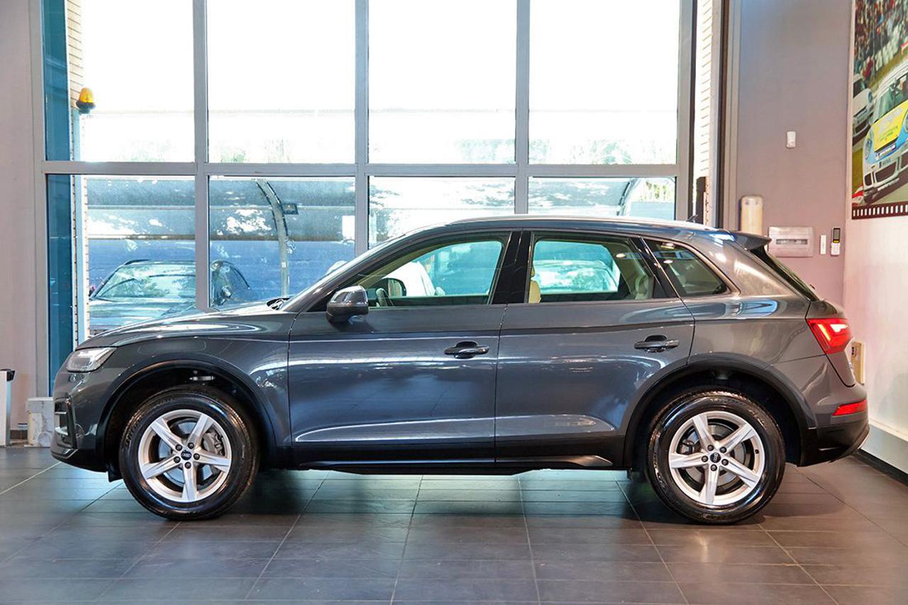 AUDI Q5 40 TDI Quattro S-Tronic Business - 3