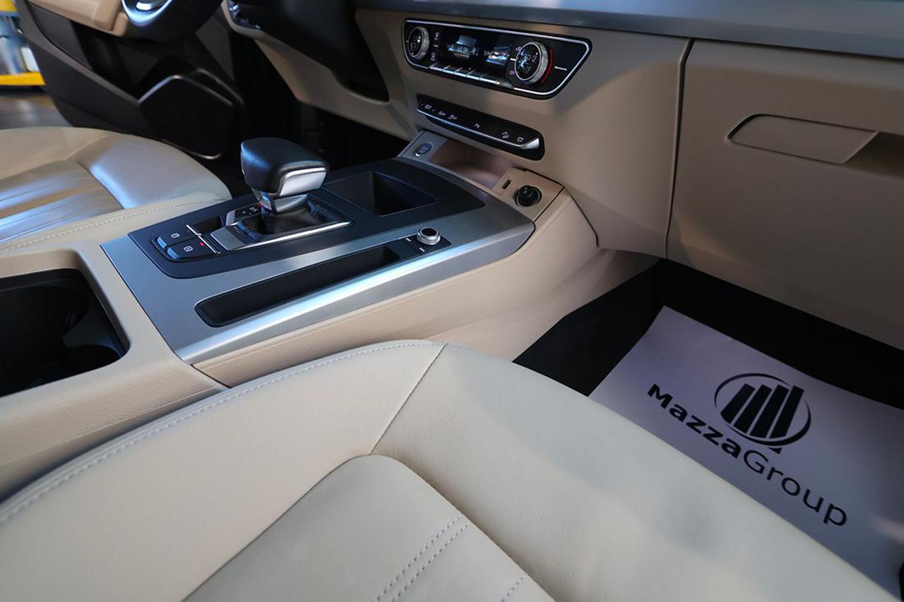 AUDI Q5 40 TDI Quattro S-Tronic Business - 33