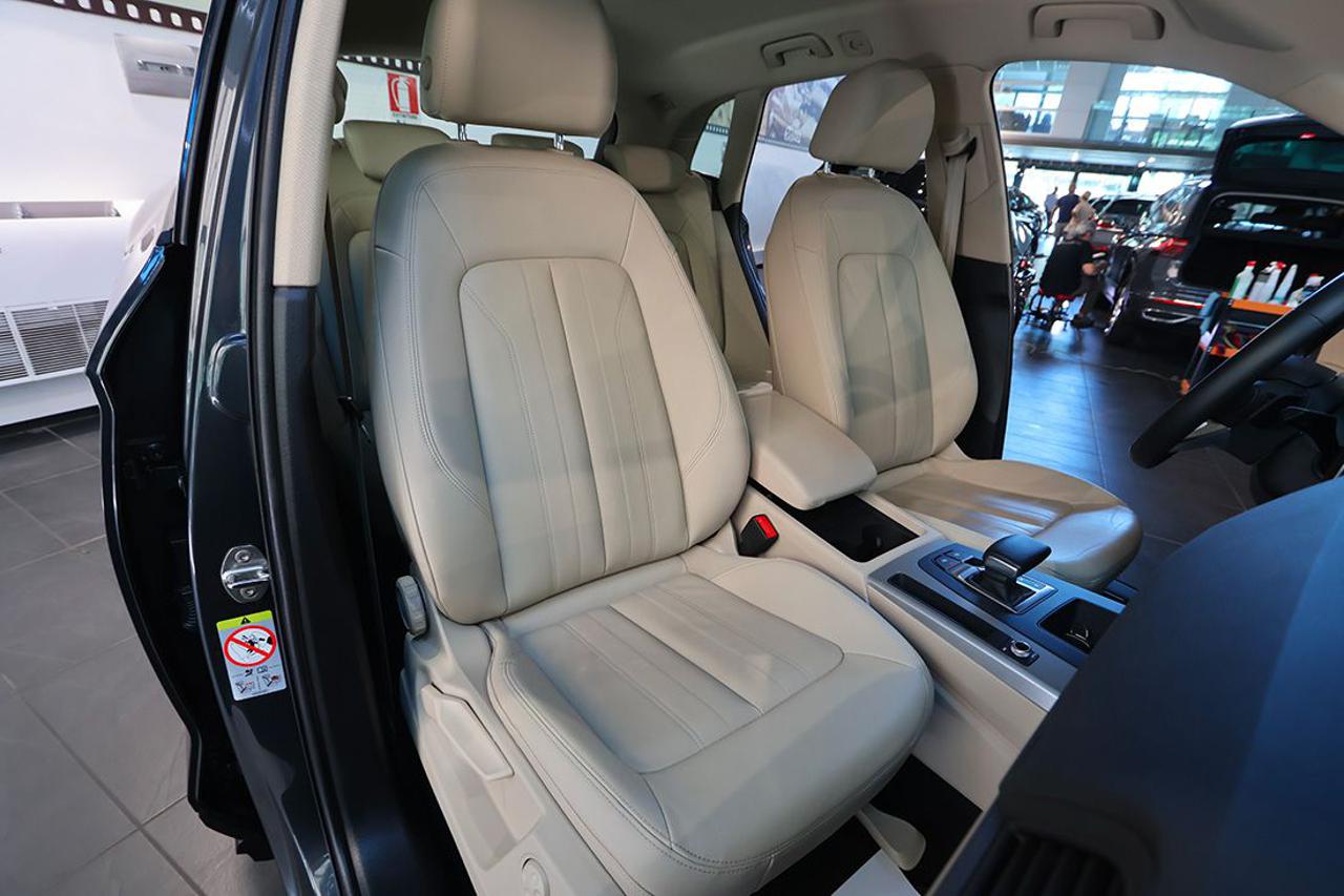 AUDI Q5 40 TDI Quattro S-Tronic Business - 17