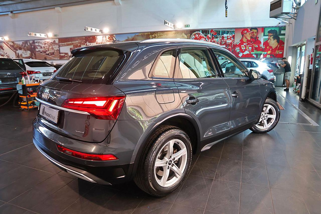 AUDI Q5 40 TDI Quattro S-Tronic Business - 9