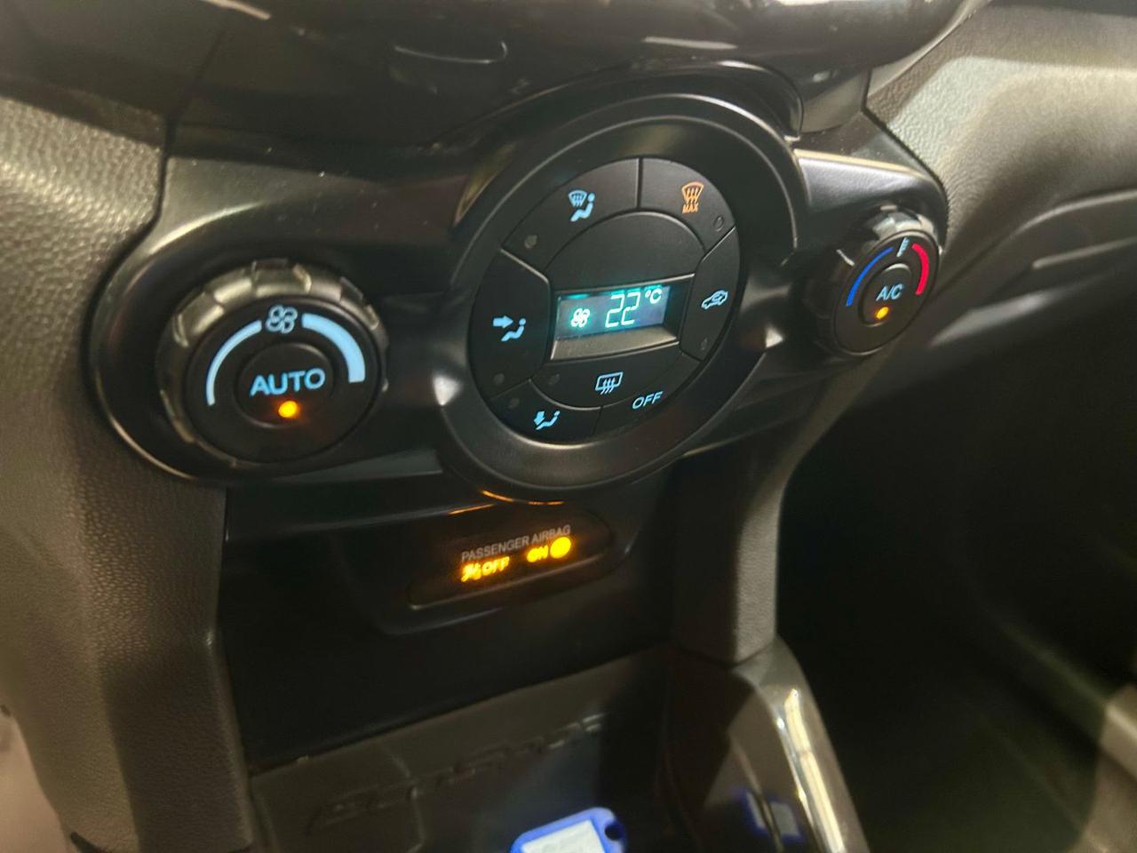 FORD EcoSport 1.5 TDCi 95 CV Titanium Euro6 - 16