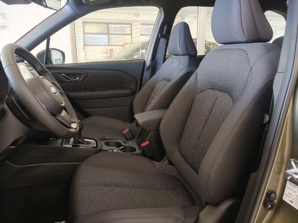 SUBARU Forester 2.0 e-Boxer MHEV CVT Lineartronic Style - Grid Foto 8