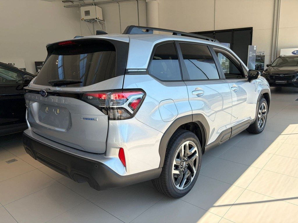 SUBARU Forester 2.0 e-Boxer MHEV CVT Lineartronic Style - Foto 4
