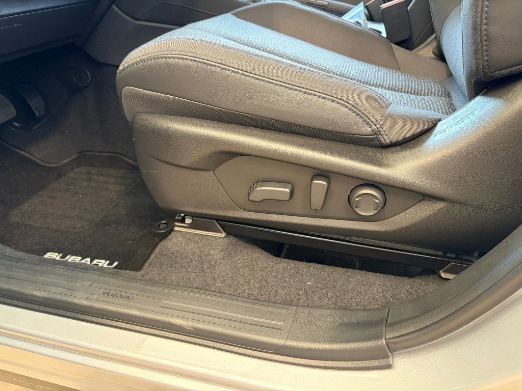 SUBARU Forester 2.0 e-Boxer MHEV CVT Lineartronic Style - Grid Foto 12