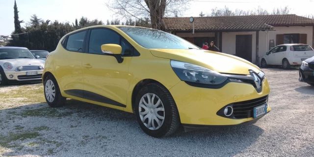 RENAULT Clio Giallo metallizzato