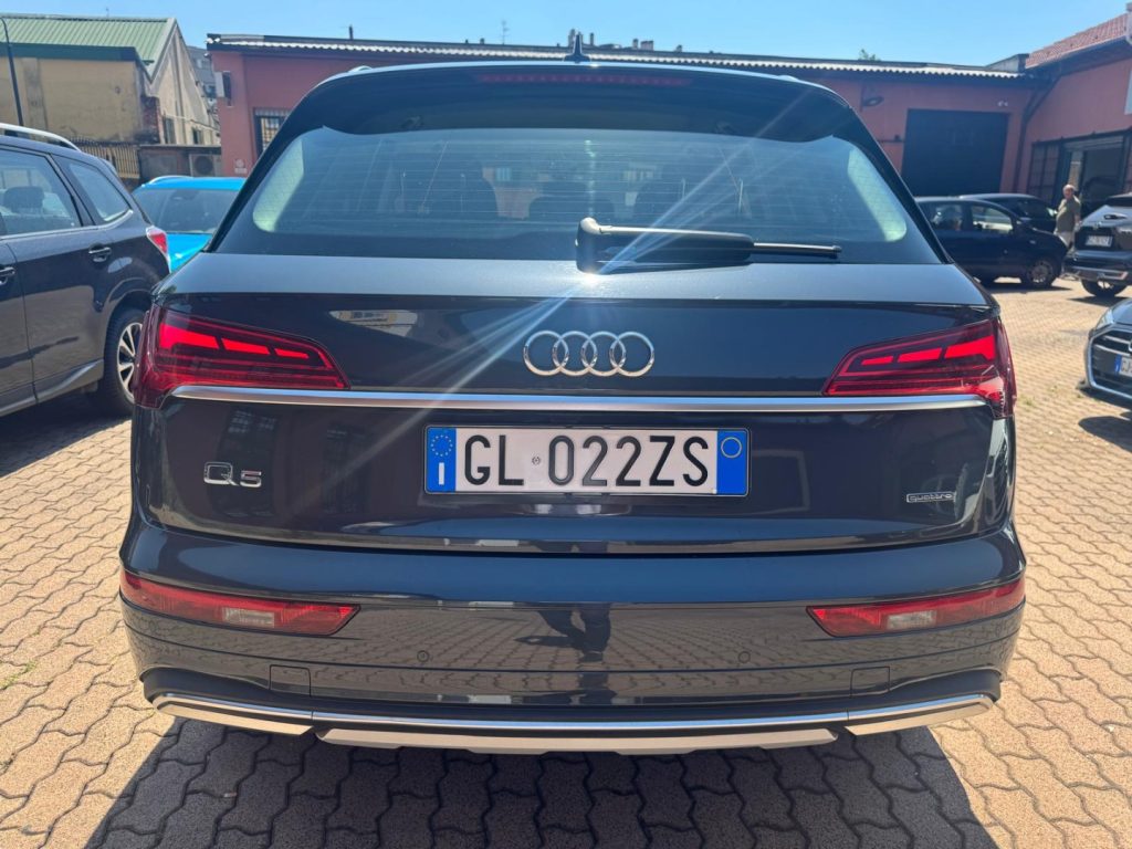 AUDI Q5 40 TDI 204 CV quattro S tronic Business Advanced - 4