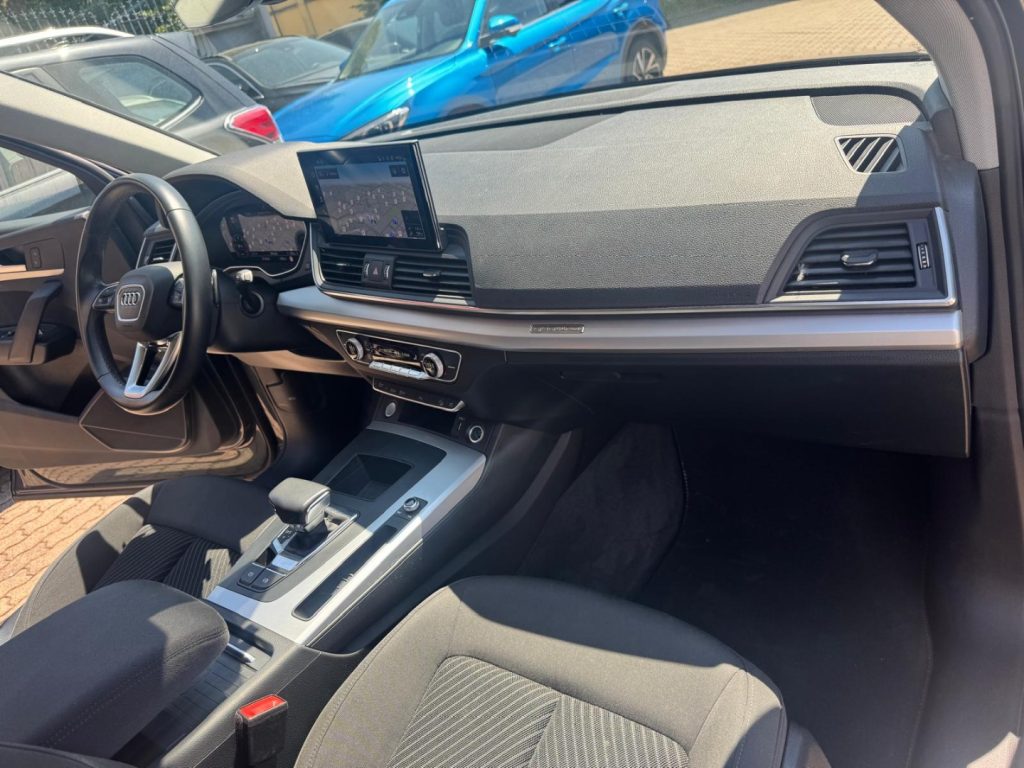 AUDI Q5 40 TDI 204 CV quattro S tronic Business Advanced - 12