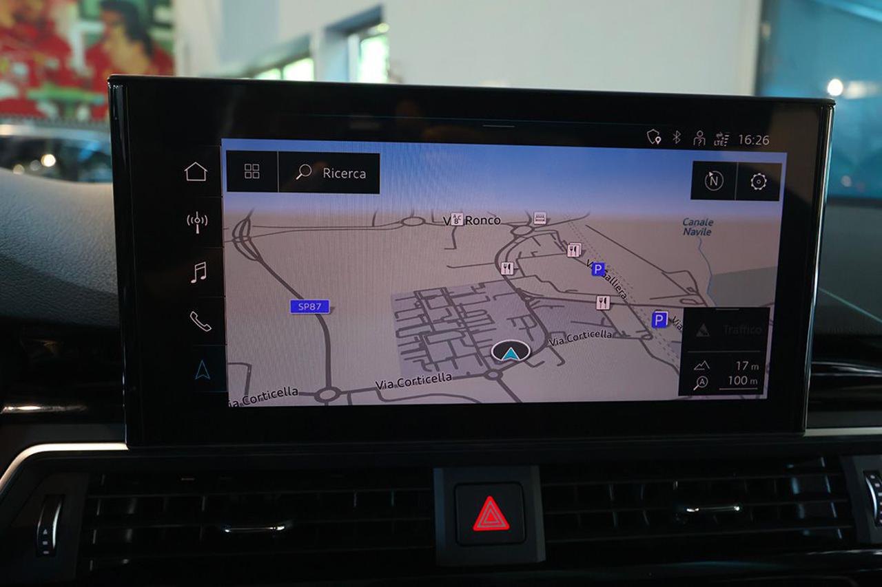 AUDI A4 45 TFSI Avant Quattro S-Tronic S-Line - 24