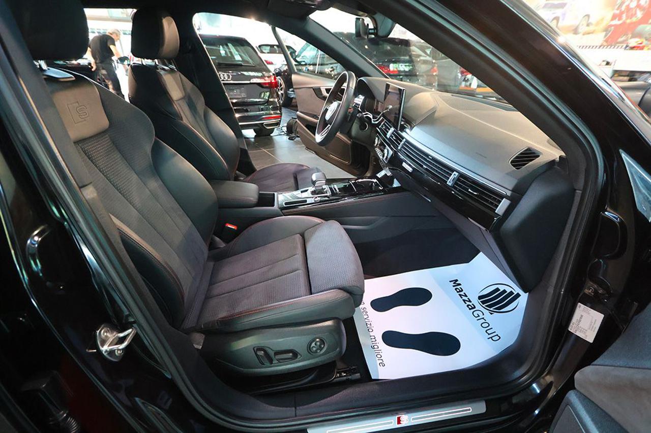 AUDI A4 45 TFSI Avant Quattro S-Tronic S-Line - 44
