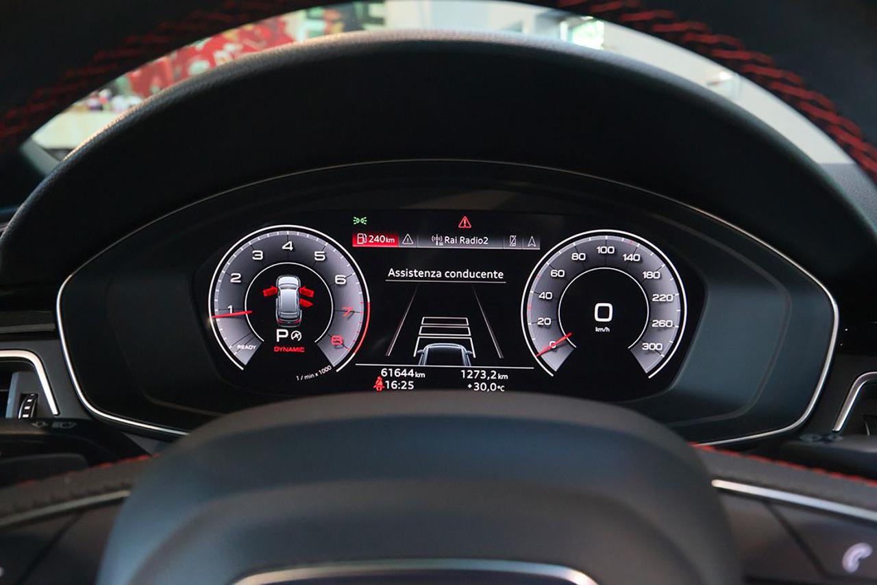 AUDI A4 45 TFSI Avant Quattro S-Tronic S-Line - 32