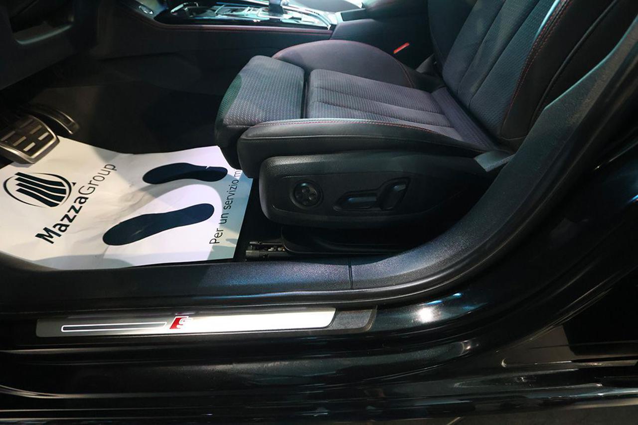 AUDI A4 45 TFSI Avant Quattro S-Tronic S-Line - 40