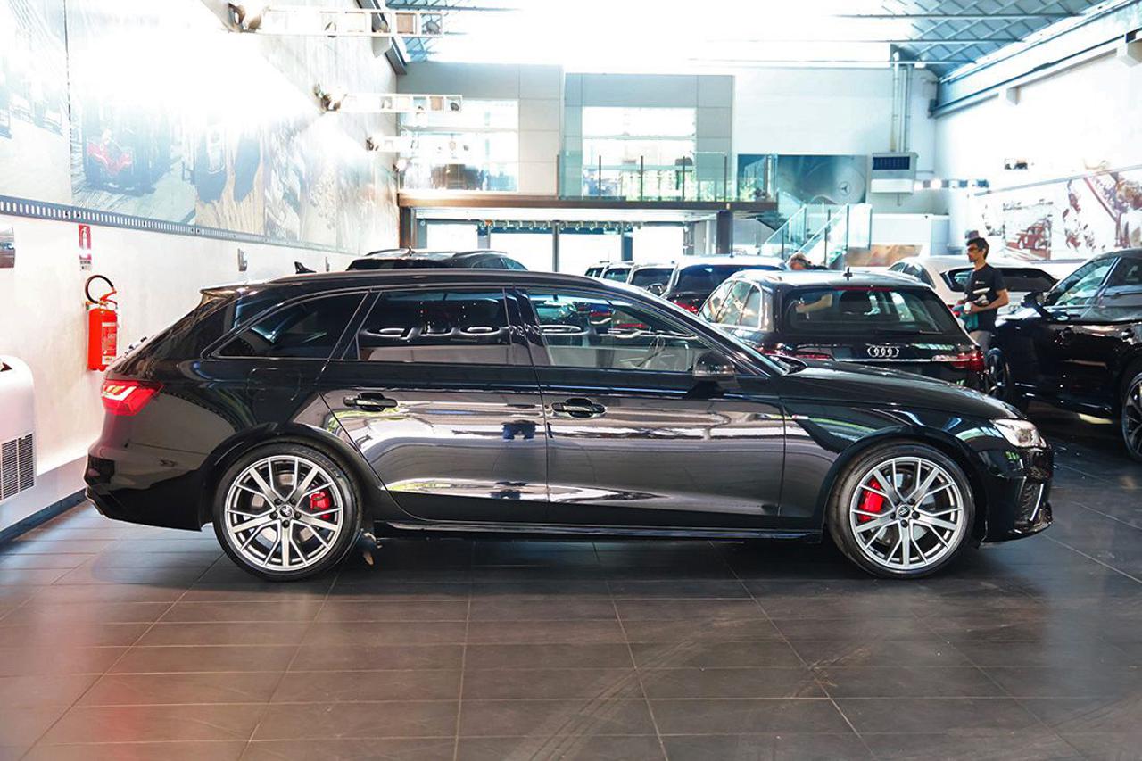 AUDI A4 45 TFSI Avant Quattro S-Tronic S-Line - 2