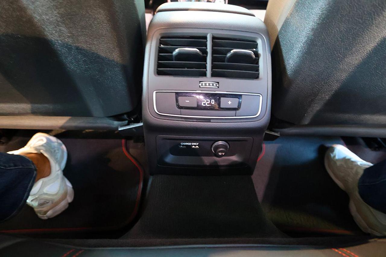 AUDI A4 45 TFSI Avant Quattro S-Tronic S-Line - 42