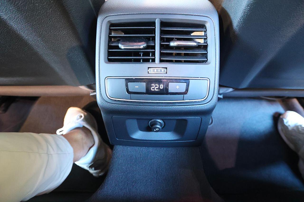 AUDI A4 30 TDI Avant S-Tronic Business Advanced - 39