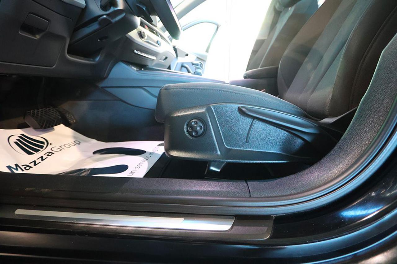 AUDI A4 30 TDI Avant S-Tronic Business Advanced - 41