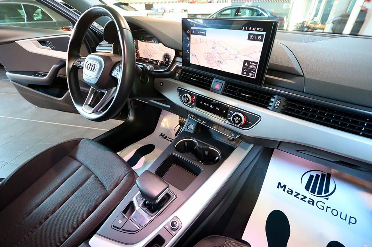 AUDI A4 30 TDI Avant S-Tronic Business Advanced - 35