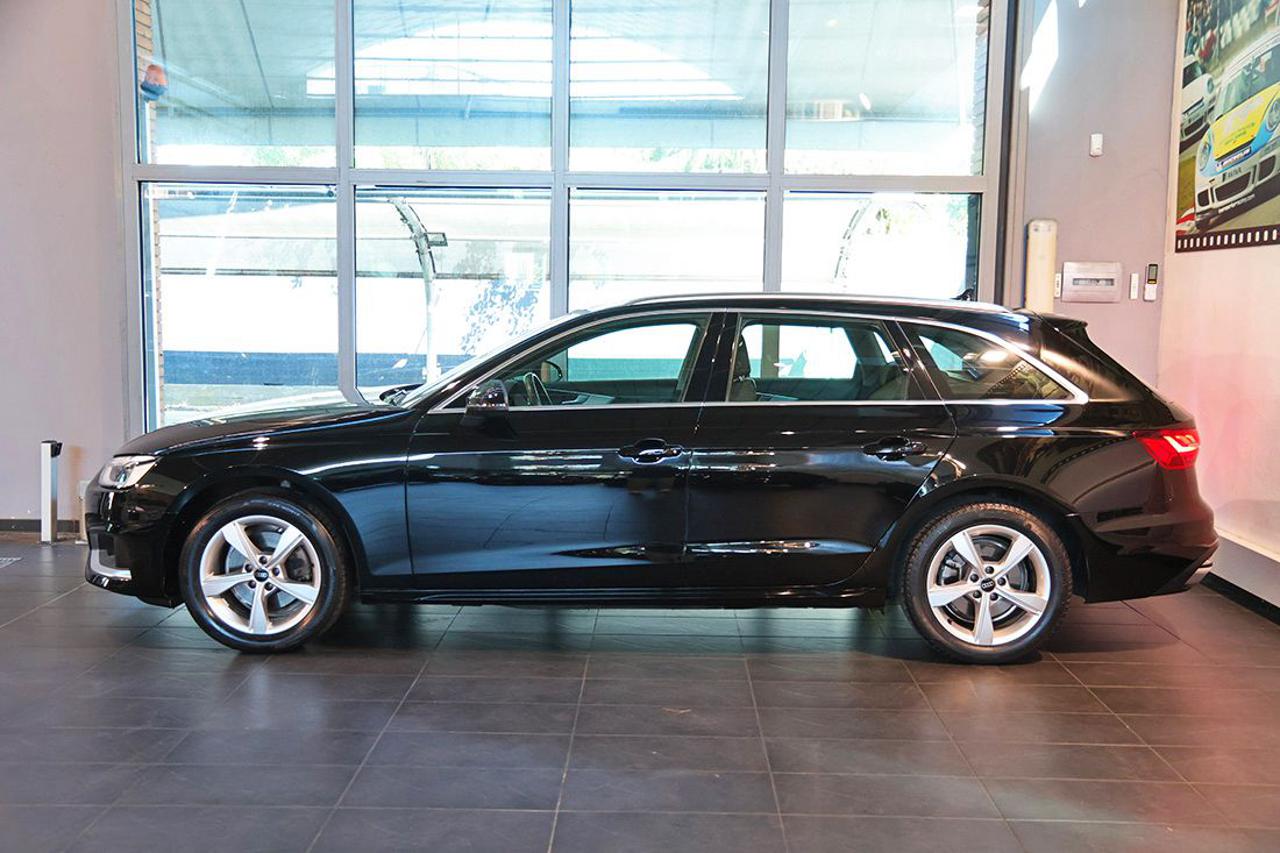 AUDI A4 30 TDI Avant S-Tronic Business Advanced - 3