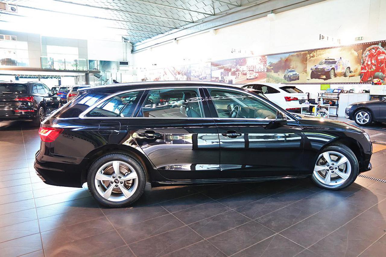 AUDI A4 30 TDI Avant S-Tronic Business Advanced - 10