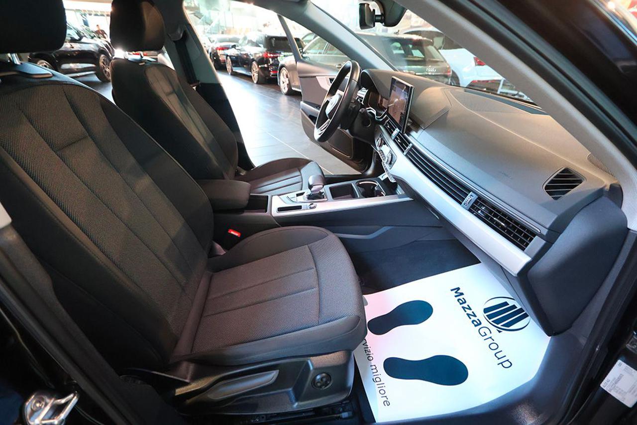 AUDI A4 30 TDI Avant S-Tronic Business Advanced - 42