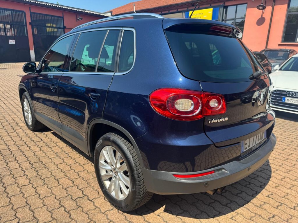 VOLKSWAGEN Tiguan 2.0 TDI DPF 4MOTION DSG Sport & Style - 3