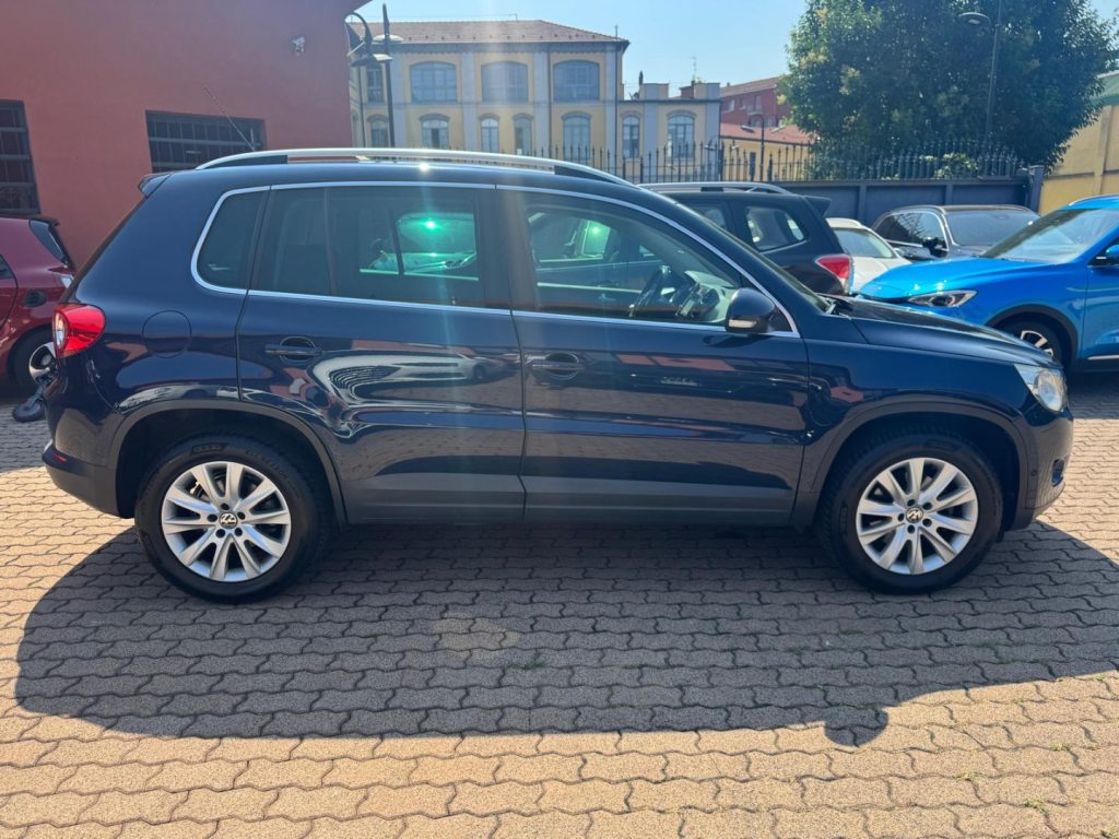 VOLKSWAGEN Tiguan 2.0 TDI DPF 4MOTION DSG Sport & Style - 6