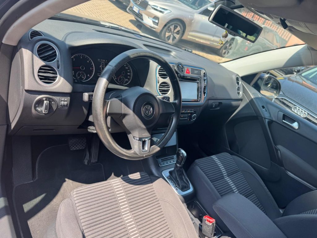 VOLKSWAGEN Tiguan 2.0 TDI DPF 4MOTION DSG Sport & Style - 13