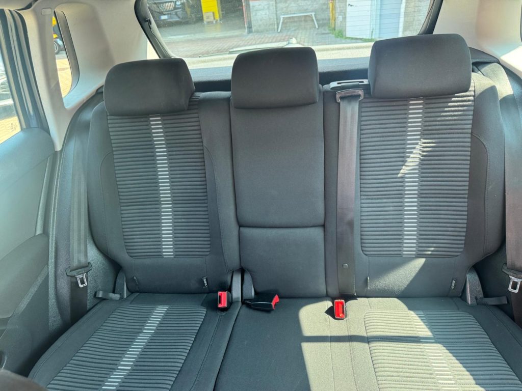 VOLKSWAGEN Tiguan 2.0 TDI DPF 4MOTION DSG Sport & Style - 14