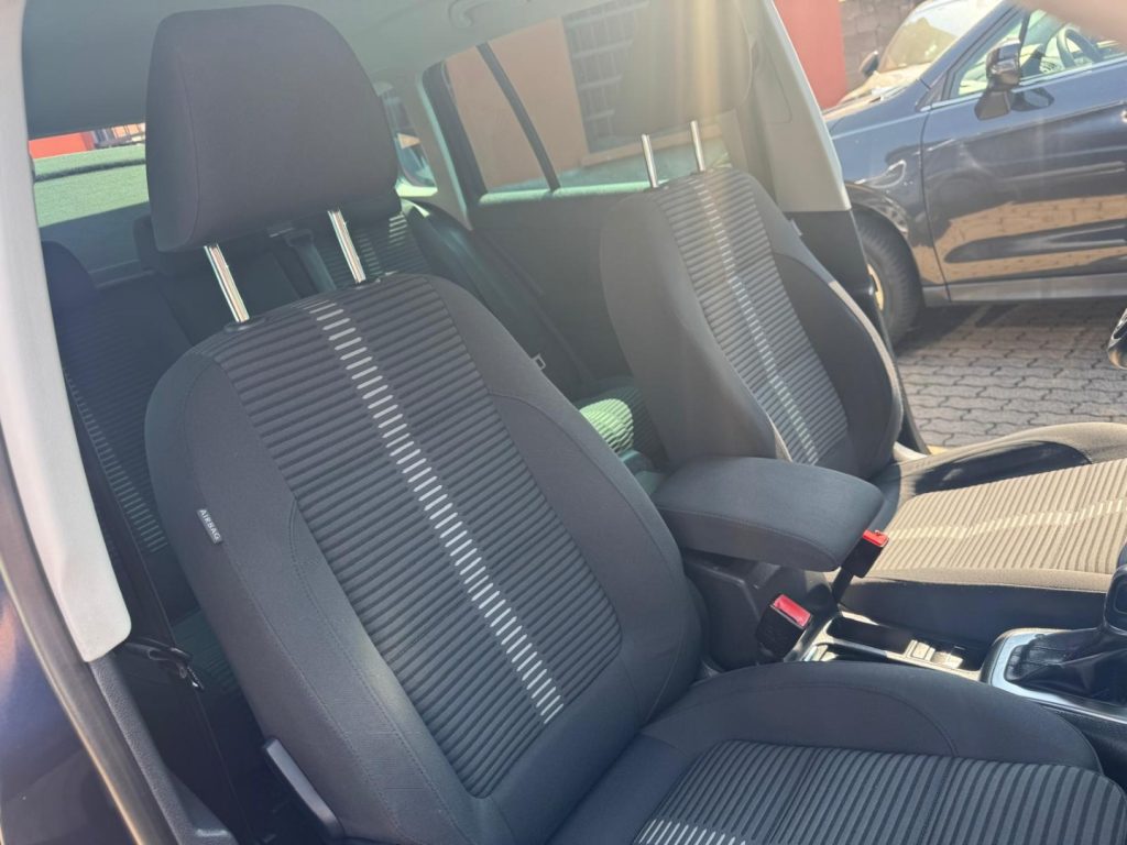 VOLKSWAGEN Tiguan 2.0 TDI DPF 4MOTION DSG Sport & Style - 17