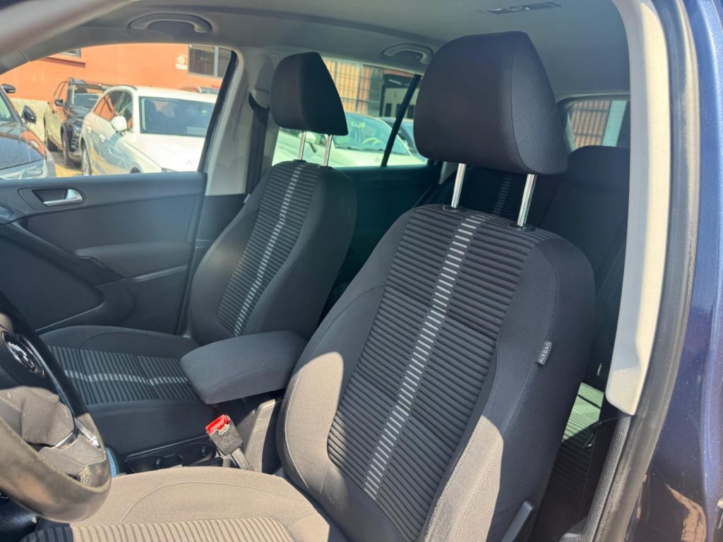 VOLKSWAGEN Tiguan 2.0 TDI DPF 4MOTION DSG Sport & Style - 21