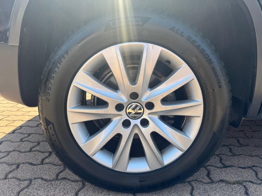 VOLKSWAGEN Tiguan 2.0 TDI DPF 4MOTION DSG Sport & Style - 22