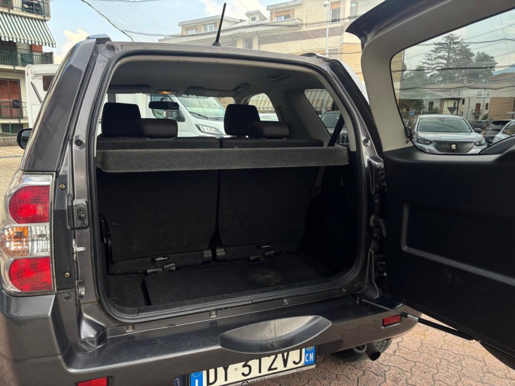 SUZUKI Grand Vitara 1.9 DDiS 3 porte 4X4 - 7