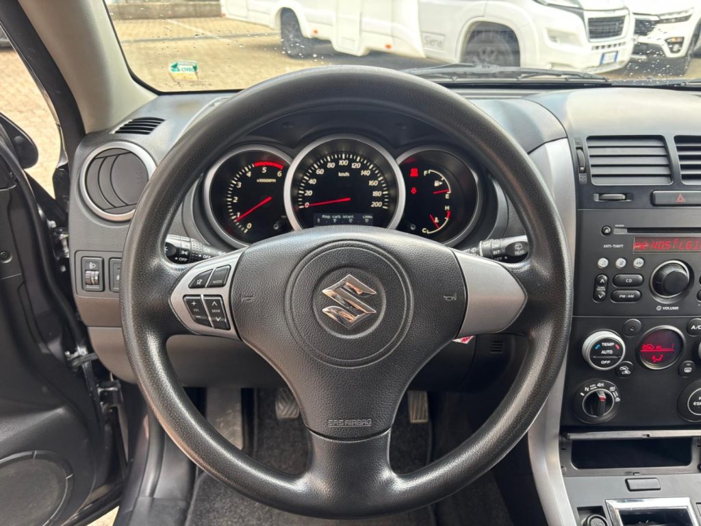 SUZUKI Grand Vitara 1.9 DDiS 3 porte 4X4 - 9