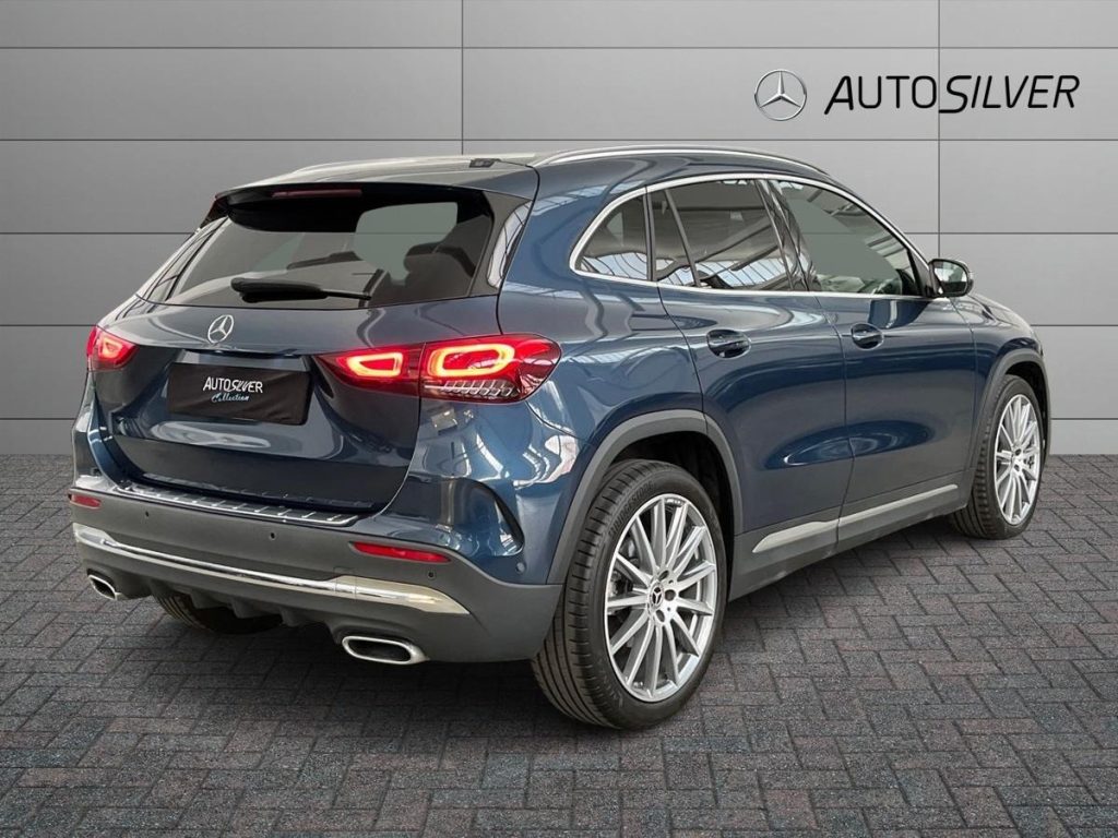 MERCEDES-BENZ GLA 200 d Automatic Premium - 2