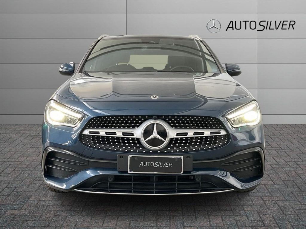 MERCEDES-BENZ GLA 200 d Automatic Premium - 3