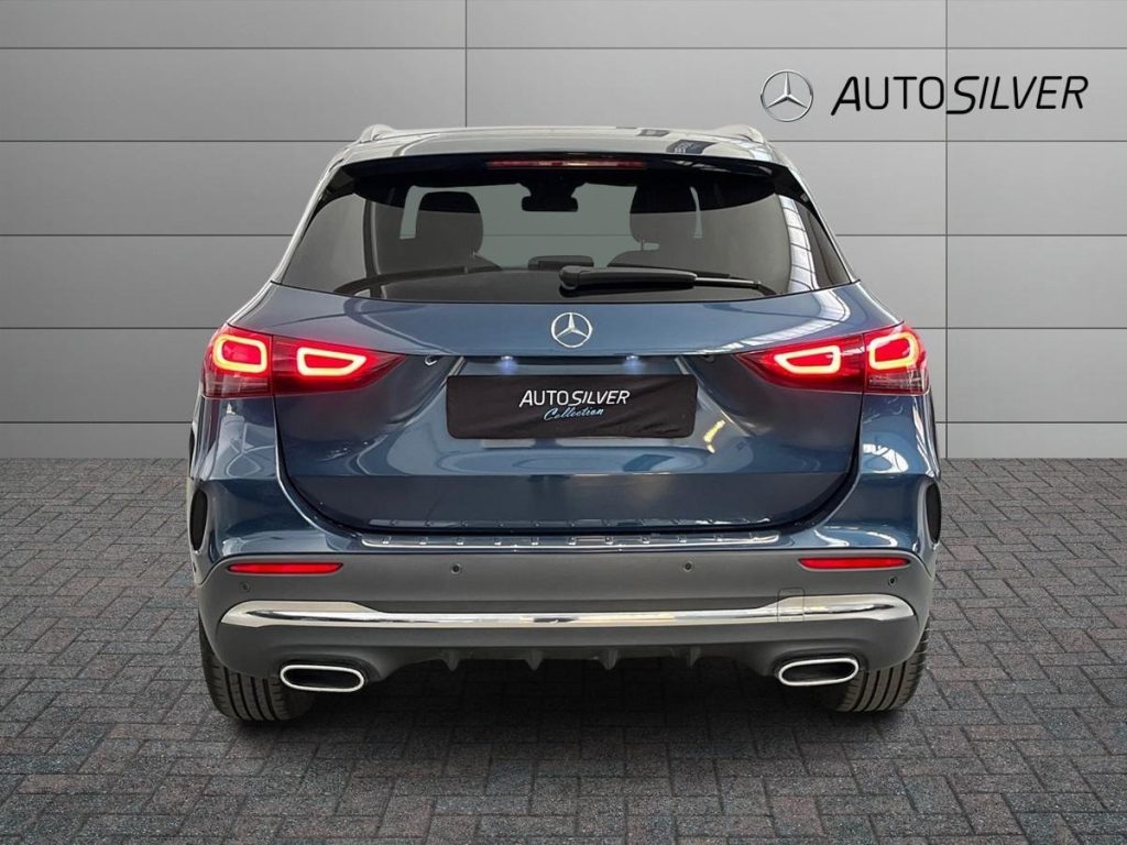MERCEDES-BENZ GLA 200 d Automatic Premium - 4
