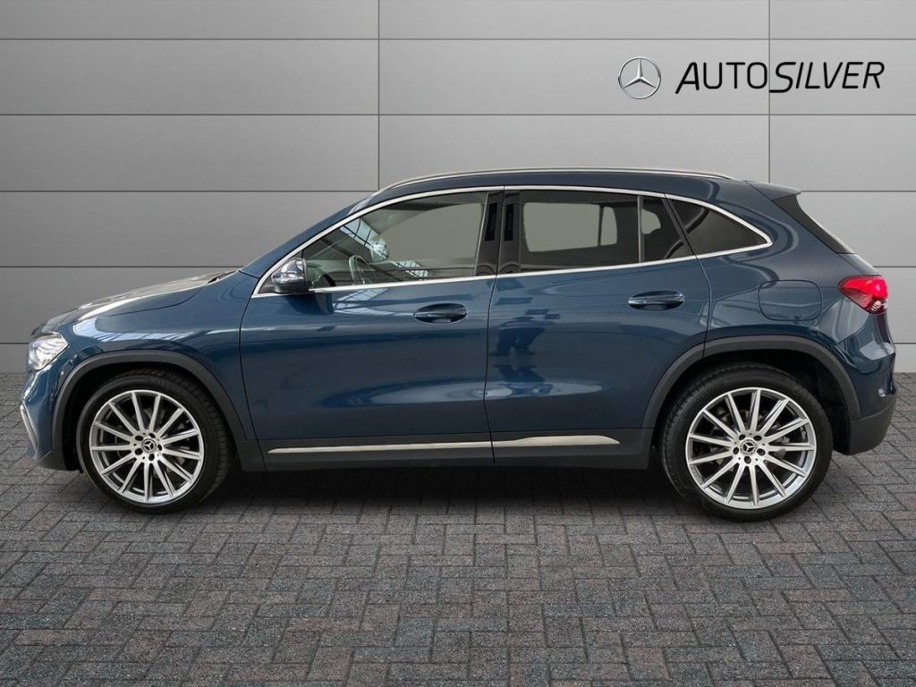 MERCEDES-BENZ GLA 200 d Automatic Premium - 6